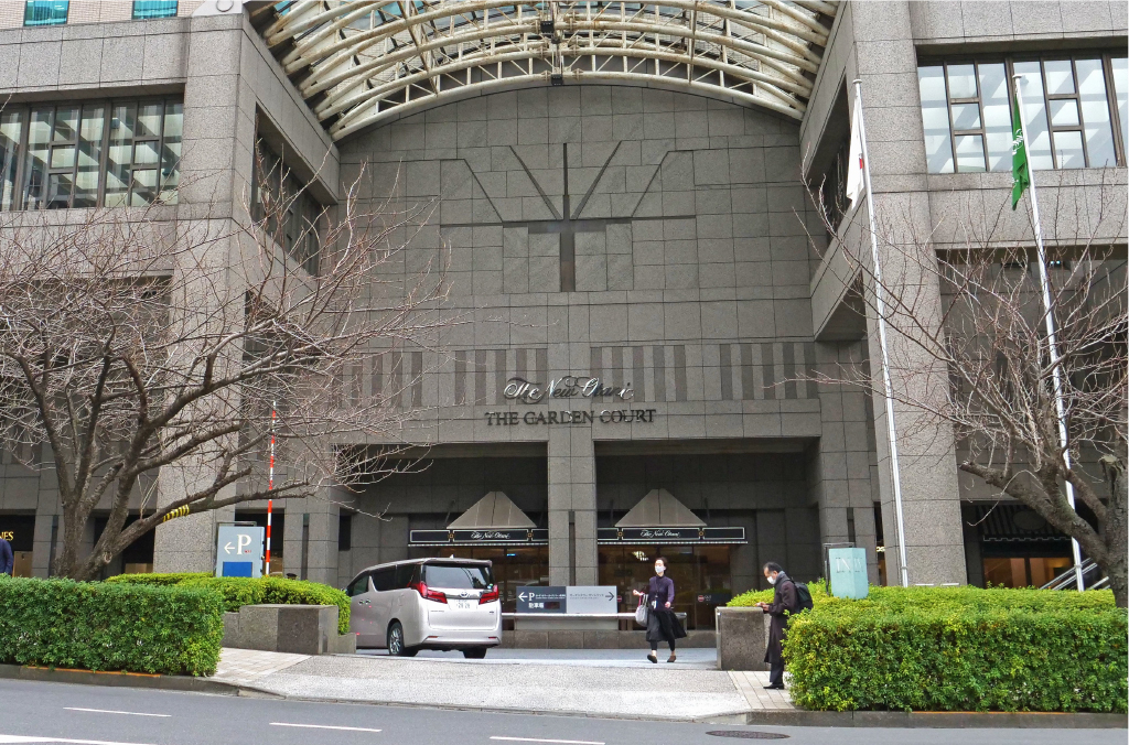 東京・紀尾井町・ICVS Tokyo Clinic V2・駐車場入口